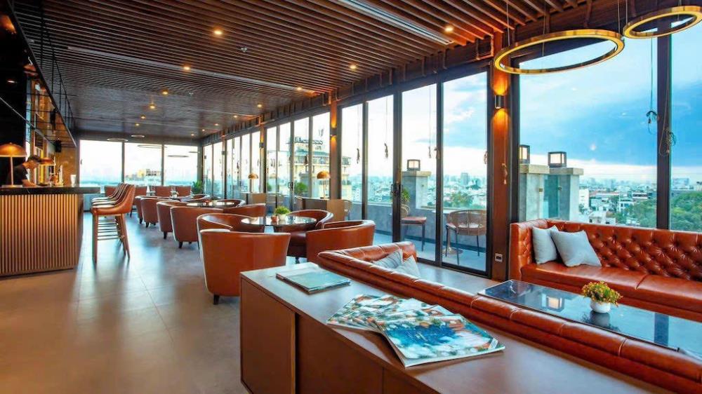 Bán khách sạn 14 tầng mặt tiền 30m phố Duy Tân, Cầu Giấy - Cơ hội đầu tư vàng