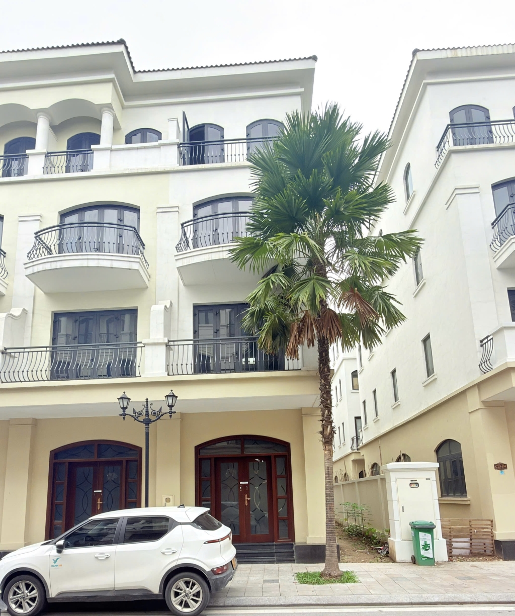 Bán gấp liền kề Chà Là Vin OCP2, 72m2, xẻ khe thoáng, giá tốt