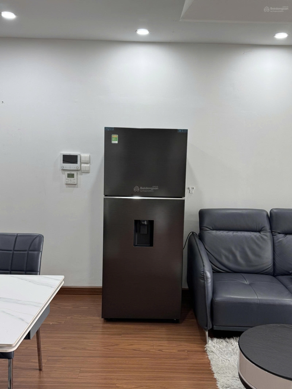 Cho thuê căn hộ D Capitale 3PN, tầng 22, view hồ, full nội thất cao cấp, 30tr/tháng