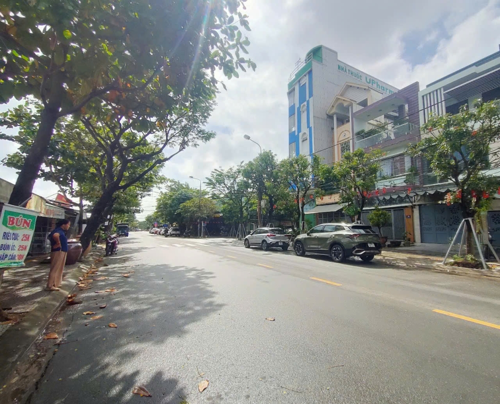 Cho thuê nhà 3 tầng 100m2 mặt tiền Nguyễn Đình Tựu, Thanh Khê - Kinh doanh đỉnh cao 20tr/tháng